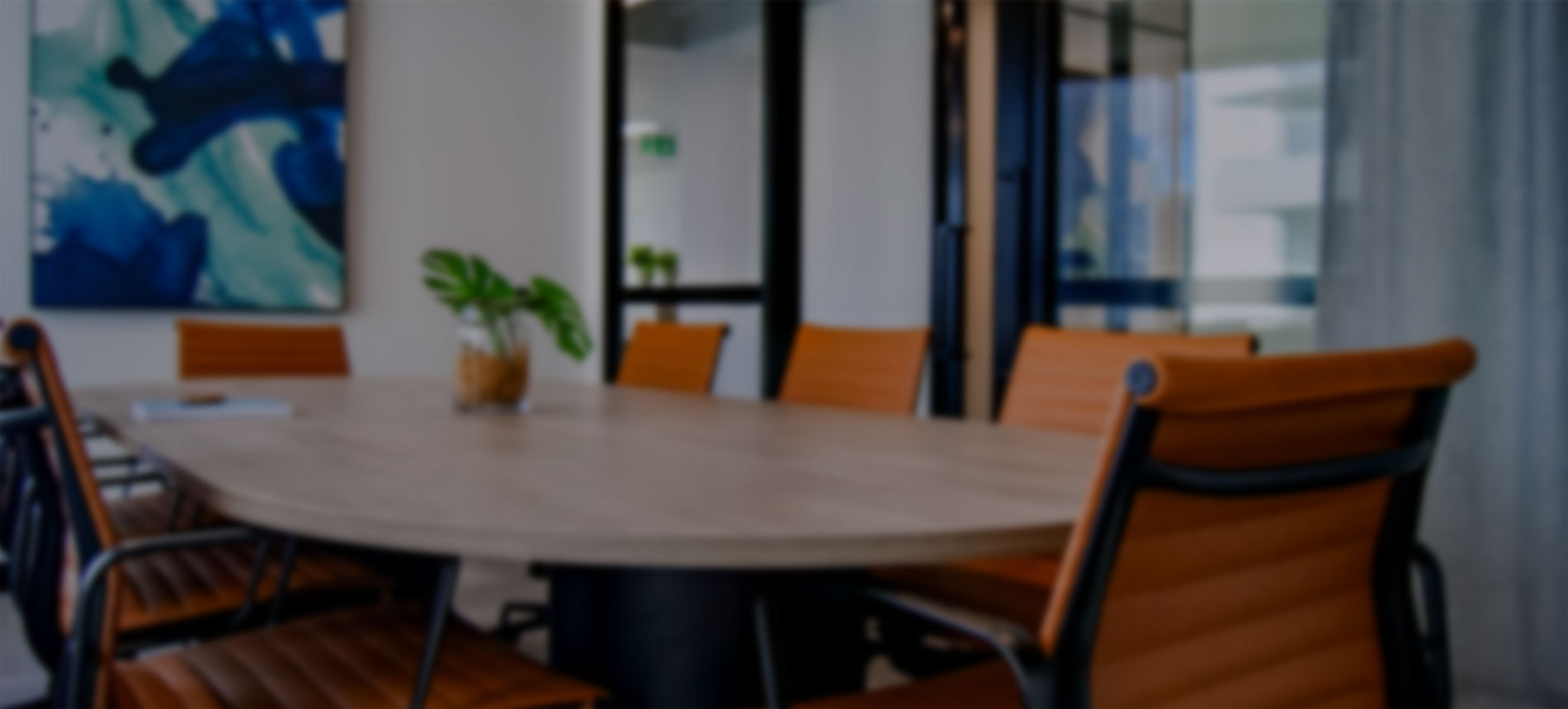 关键词：智慧办公, 数字化连接, 科技感地球模型, 深圳市强盛科技;描述：深圳市强盛科技智慧办公场景下的科技感地球模型，，，体现数字化连接与全球化办公理念